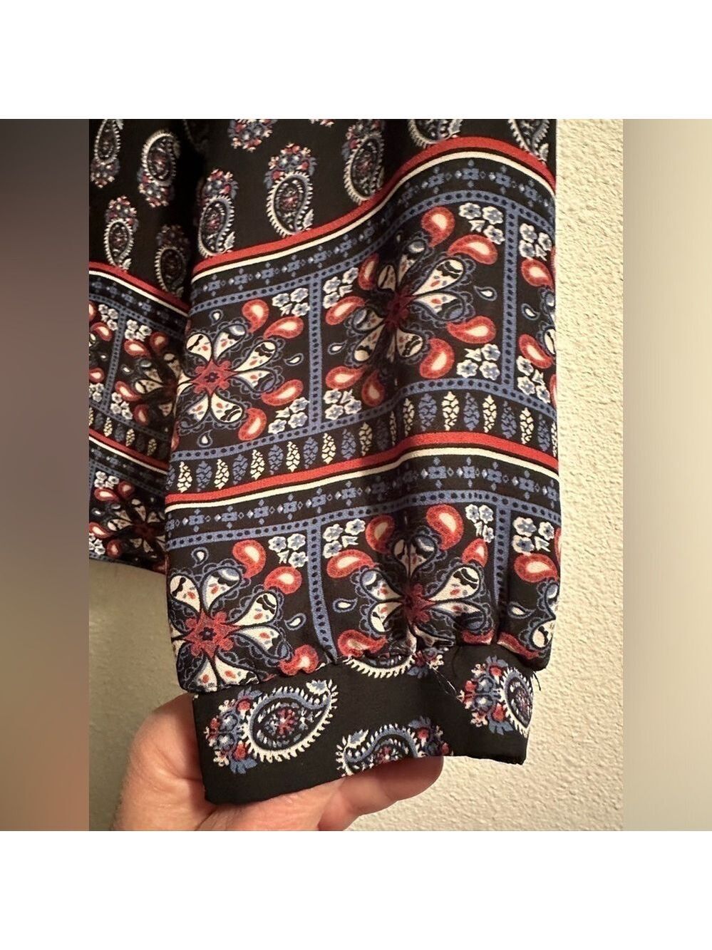 Lush Paisley Summer Sheer Blouse Womens Medium Black, Blue, Red Long Sleeves - Picture 4 of 16